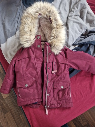 Schöne rote winterjacke - schöne,